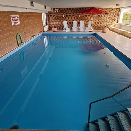 Inselblick Mit Schwimmbad - * Horumersiel