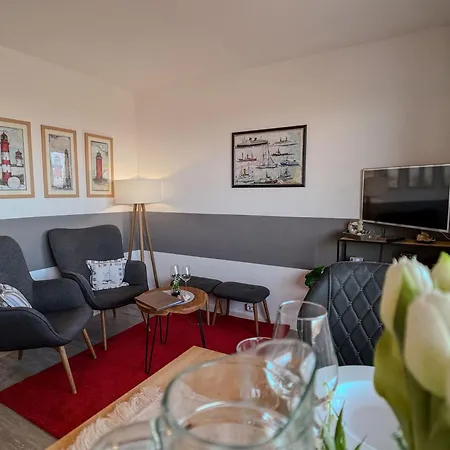 Inselblick Mit Schwimmbad - Apartment Horumersiel