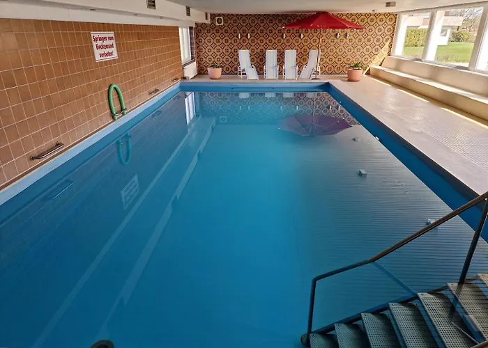 Inselblick Mit Schwimmbad - * Horumersiel